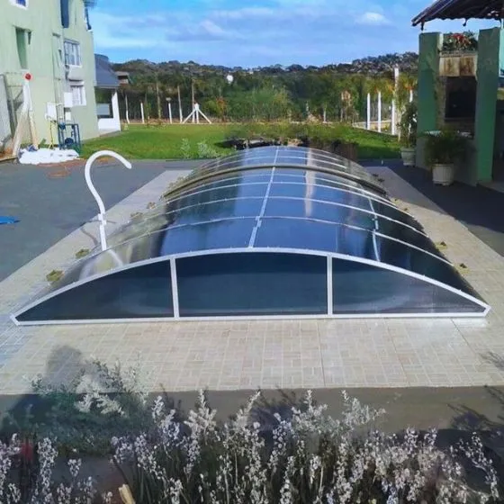 Cobertura Retrátil para Piscina em Centro, Vargem Grande Paulista SP — Instalação em estacionamento