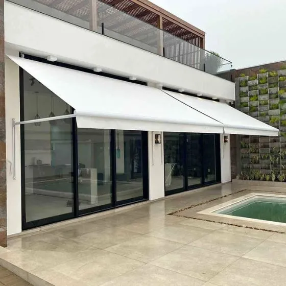 Toldo Cortina com Braços Laterais em Centro, Vargem Grande Paulista SP Toldo Cortina com Braços Laterais em Centro, Vargem Grande Paulista SP — Instalação em estacionamento