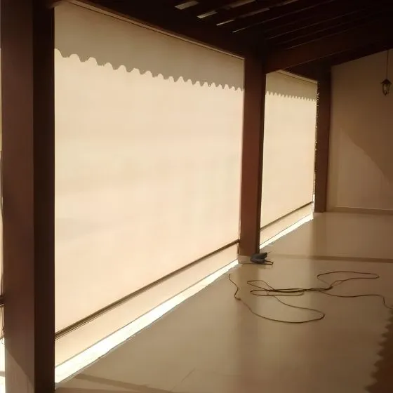 Toldo Cortina de Tela Screen em Centro, Vargem Grande Paulista SP Toldo Cortina de Tela Screen em Centro, Vargem Grande Paulista SP — Instalação em área gourmet com churrasqueira